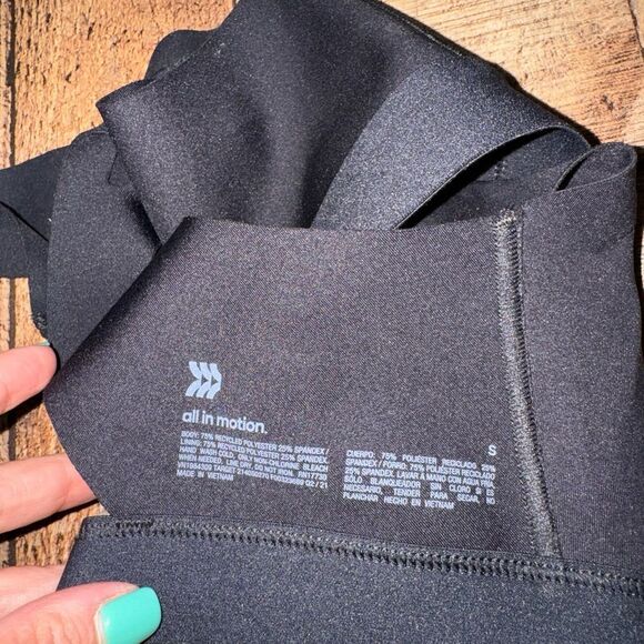 All in Motion Women's small Support Black Strappy Back Bonded Bra NWT - Picture 5 of 8